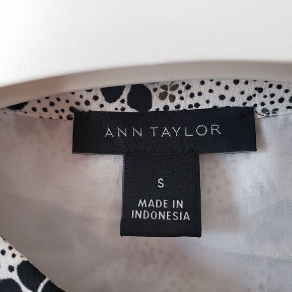 Ann Taylor Shirtdress Size S Shamrock Print White Black Relaxed Fit Long Sleeve - Picture 5 of 10